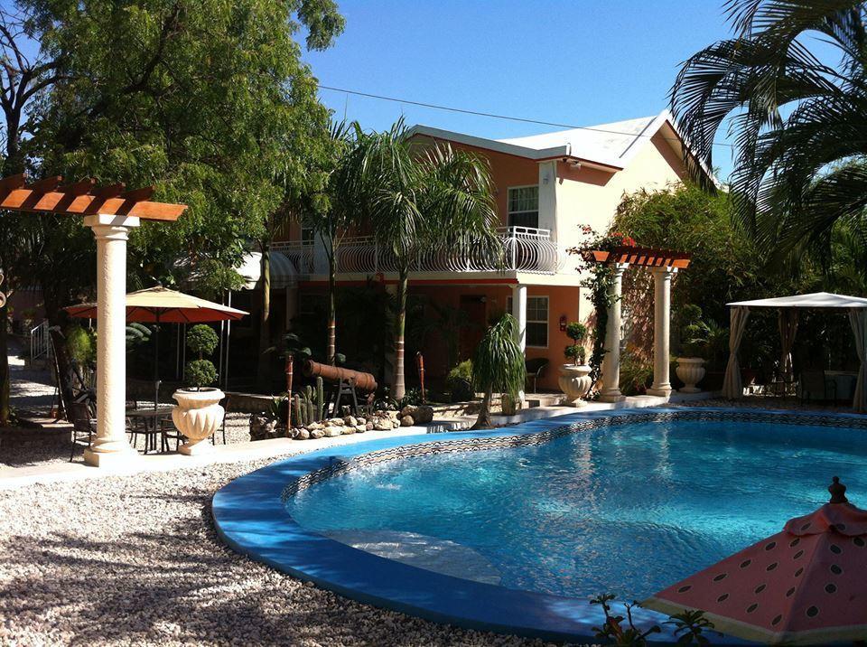 Palm Inn Hotel Port-au-Prince Buitenkant foto