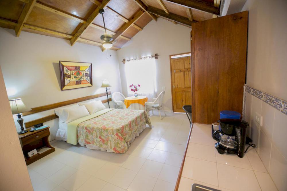 Palm Inn Hotel Port-au-Prince Buitenkant foto
