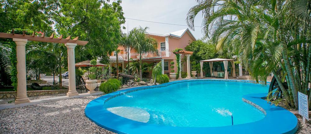 Palm Inn Hotel Port-au-Prince Buitenkant foto